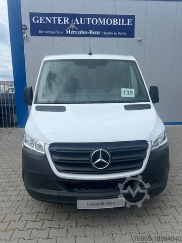 Skåpbil MERCEDES-BENZ Sprinter 211 KOMPAKT 6-GANG KLIMA 3-SITZER AHK