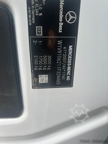 Skåpbil MERCEDES-BENZ Sprinter 211 KOMPAKT 6-GANG KLIMA 3-SITZER AHK