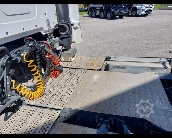 표준 트랙터 유닛 MERCEDES-BENZ Actros 4 18 4x2 - actros 1853 LS flat cab. .2,5 Euro V