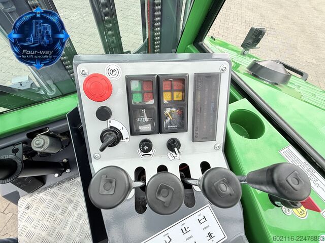 Empilhadeira multidirecional Combilift CB4000 GAS TRIPLEX 6800 POSITIONER CABIN