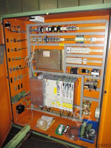 Fresadora universal CNC Hermle UWF 1001