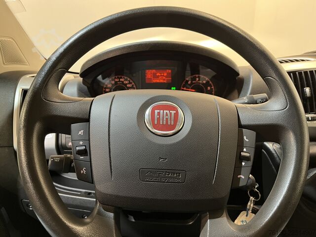 Slēgtais furgons Fiat Ducato 30 2.3 MultiJet L2H2 120 PK / Euro 6 / A...