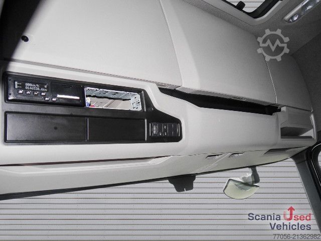 Standardni tegljač Scania R 460 A4x2NA - SUPER -