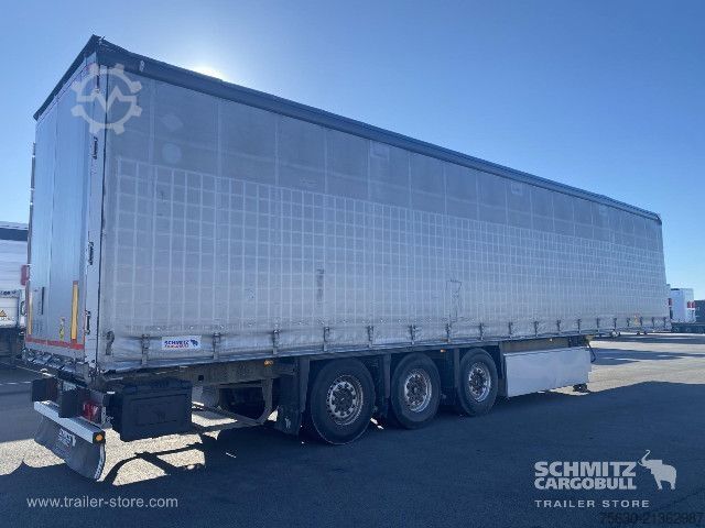 Nyitott ponyvás félpótkocsi Schmitz Cargobull Semitrailer Curtainsider Coil