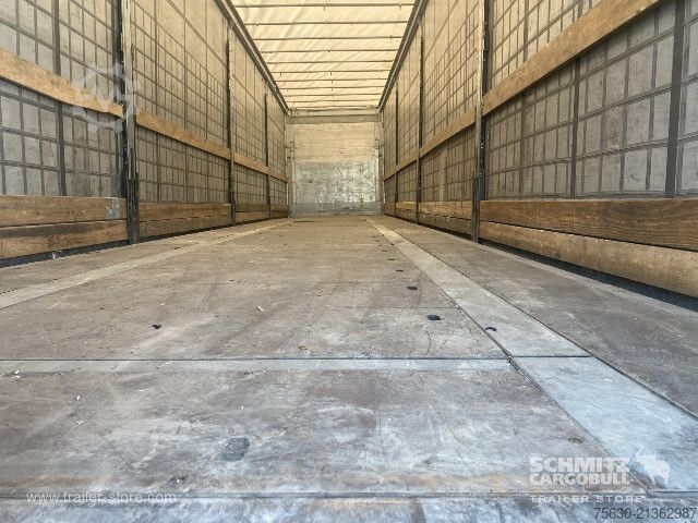Nyitott ponyvás félpótkocsi Schmitz Cargobull Semitrailer Curtainsider Coil