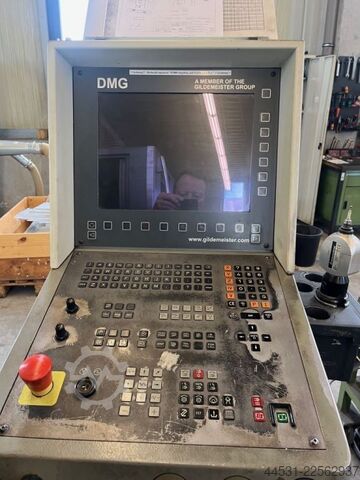 Qendër përpunimi vertikale Deckel Maho DMC 63 V