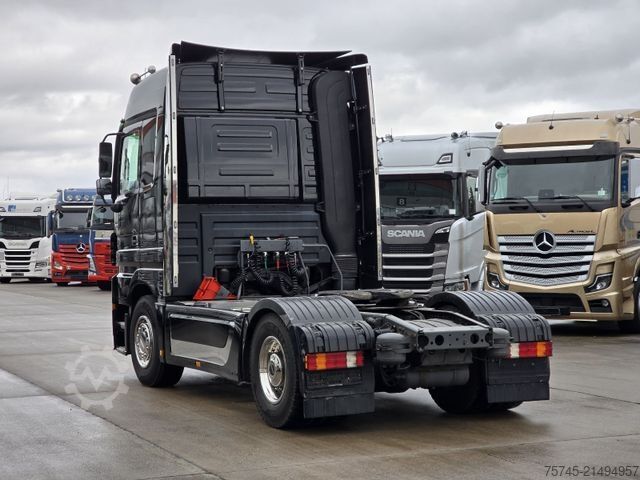Standardowy ciągnik siodłowy MERCEDES-BENZ ACTROS 1854 V8 * RETARDER * TOP * 1A
