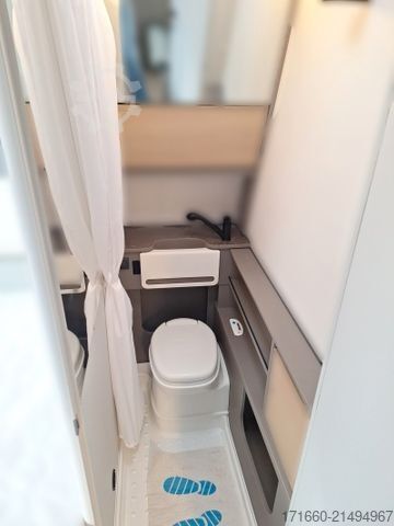 Karavan BÜRSTNER B66 480 TK Dusch-Paket, 1600kg, Radträger