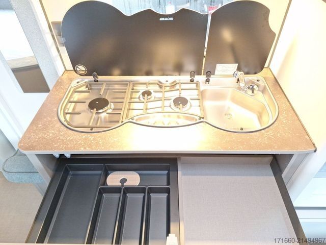 Karavan BÜRSTNER B66 480 TK Dusch-Paket, 1600kg, Radträger