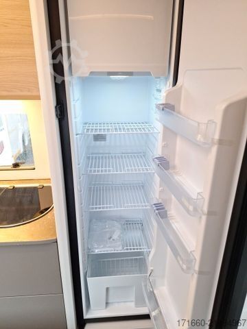 Karavan BÜRSTNER B66 480 TK Dusch-Paket, 1600kg, Radträger