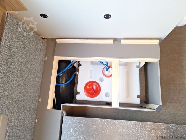 Karavan BÜRSTNER B66 480 TK Dusch-Paket, 1600kg, Radträger