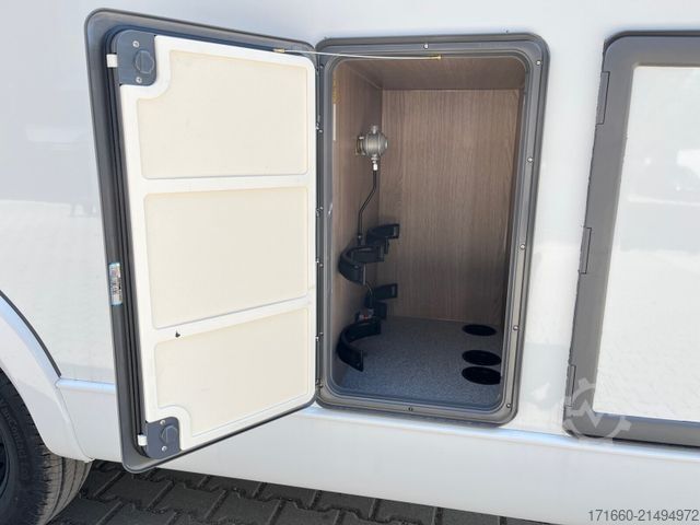 Poluintegrirani kamper BÜRSTNER Lineo T 700