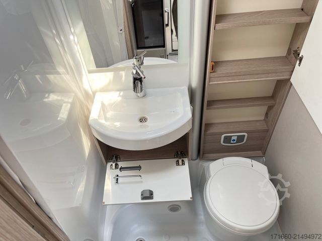 Poluintegrirani kamper BÜRSTNER Lineo T 700