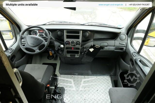 Dubă cu caroserie tip cutie iveco Daily 35 S11 C30C AUTOMATIK KAMERA MAXI Regale DURCHGANG