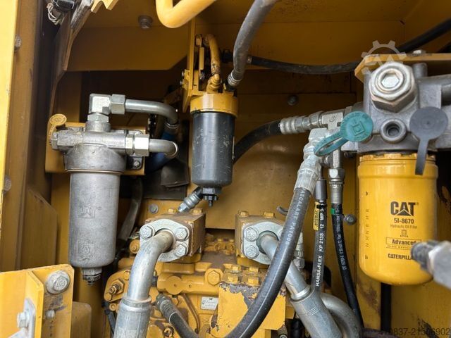 Excavatrice à chaînes CATERPILLAR 325 FL CR / Gummipads