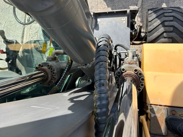 بیل مکانیکی چرخدار VOLVO EW 160 D