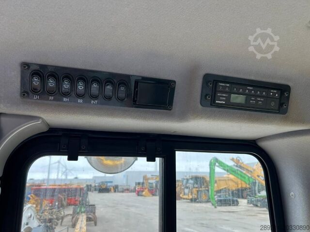 레벨링 머신 Komatsu D 65 WX-18