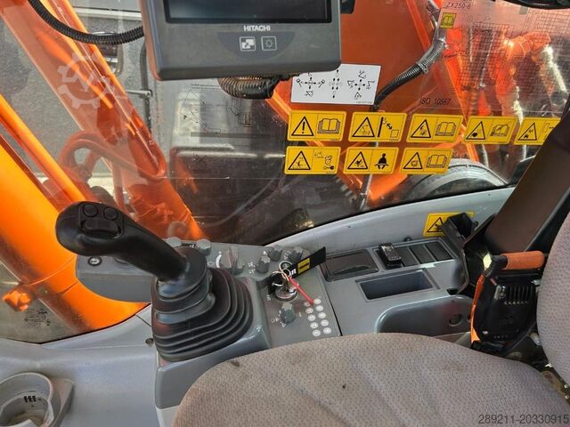 Εκσκαφέας ερπυστριοφόρος Hitachi ZX 250 LC-6 (GPS Prepared)