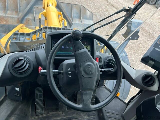 Radlader Komatsu WA 475-10E0