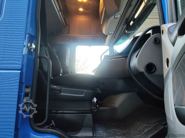 Transporteur de voitures DAF XF 480 6x2 + FVG ALFS