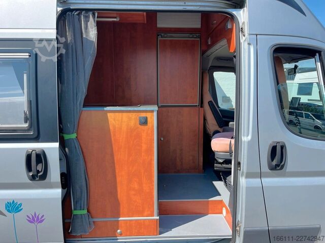 Campervan LA STRADA Avanti E - Hecksitzgruppe -  - Solar