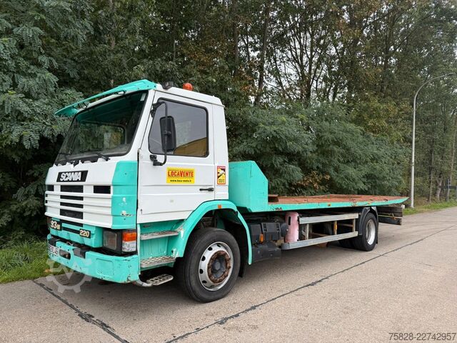 شاحنة سحب SCANIA 93M  220 / Maschinen- Traktor-Auto Transport