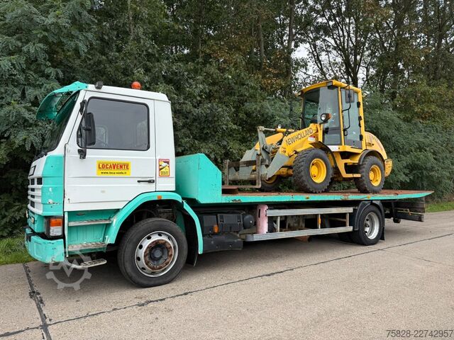 شاحنة سحب SCANIA 93M  220 / Maschinen- Traktor-Auto Transport