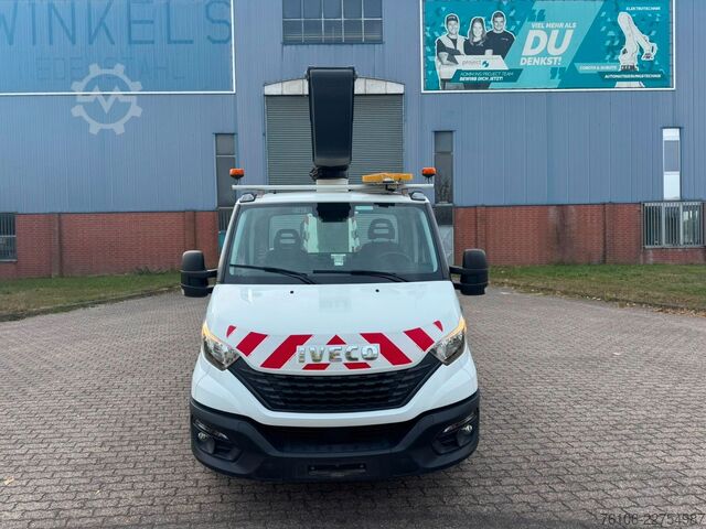 Platform kerja yang dipasang pada truk IVECO Daily 35S14 Hubarbeitsbühne KLUBB K26 *12 Meter*