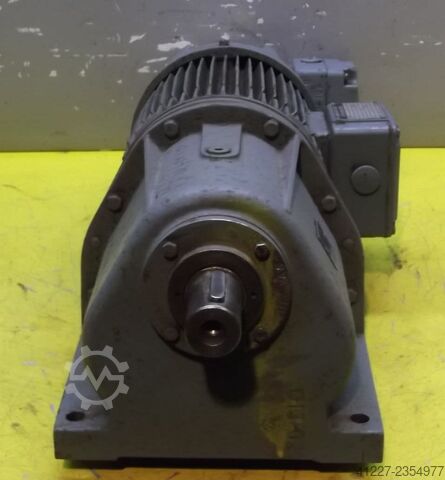 Getriebemotor 0,55 kW 54 U/min BAUER G12-11/DK84-200