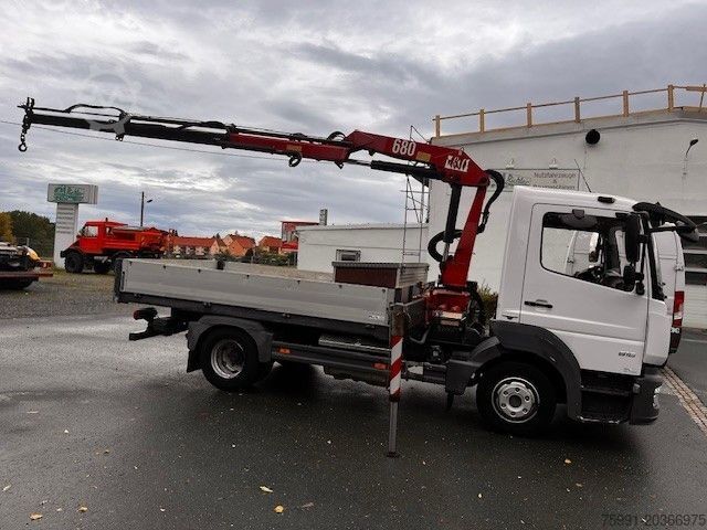 Grue montée sur camion MERCEDES-BENZ Atego 818 mit Ladekran