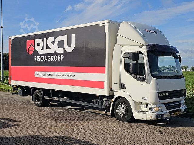 Chiếc vali DAF LF 45.180 Bakwagen Laadklep