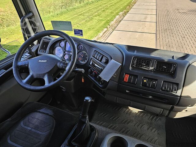 Chiếc vali DAF LF 45.180 Bakwagen Laadklep