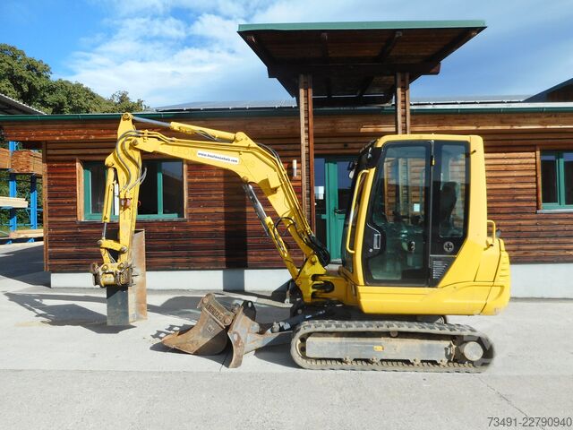 Minibagger Takeuchi TB 235 mit Powertilt