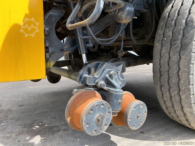 Caminhão para fins especiais UNIMOG 427/21 Schienenreiniger