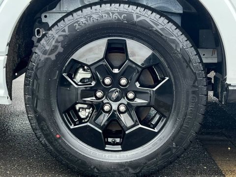 Poluintegrirani kamper Carado T 449 EDITION26