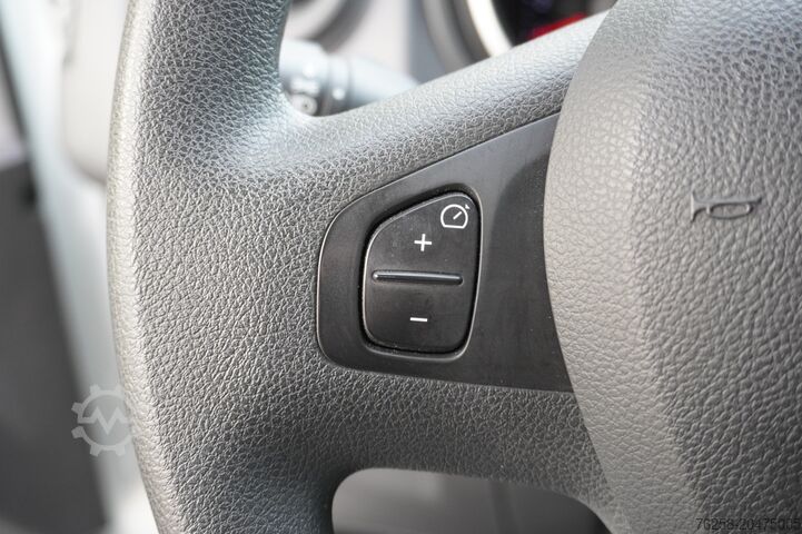 Furgoneta con caja Renault Trafic 2.0 dCi 145PK Automaat EURO 6 - Airco - ...