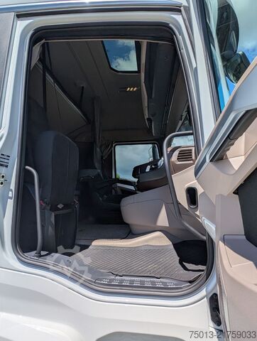 Standardni tegljač DAF XG+ 530 PS, Retarder, Stand-Klima, MIETEN?