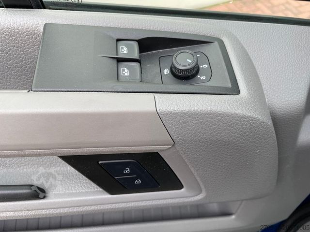 Kombi s visokim krovom VOLKSWAGEN Crafter Kasten 35 L4H3 NAVI PDC DAB KAMERA MFL