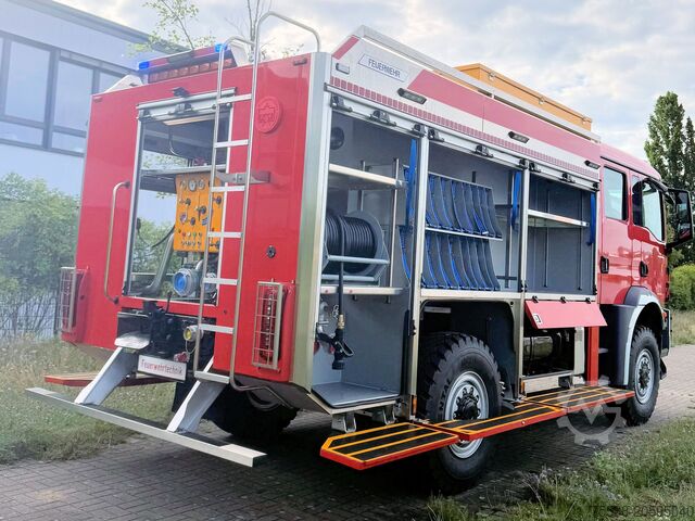 Veículo de combate a incêndio tanque 4x4 (TLF) MAN TGM 13.290 TLF 3000 Allrad 4000 l Wasser