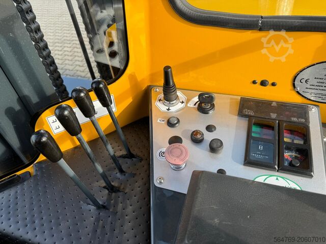 Štvorsmerný vysokozdvižný vozík Combilift C4000/ DIESEL / 4500 mm