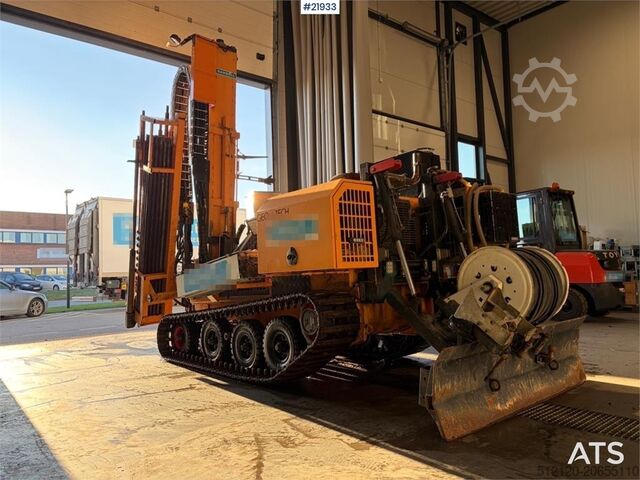 Máquina de perfuração de terras  Geotech 605 Georigger with shear