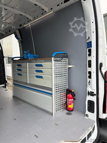 Forhøjet og forlænget kassevogn Renault Master 3,5T L3H2*Allrad*40Tm*Klima*1.Han