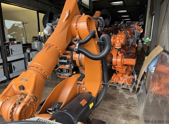 רובוט תעשייתי KUKA KR210 R3300 Ultra K/FLR