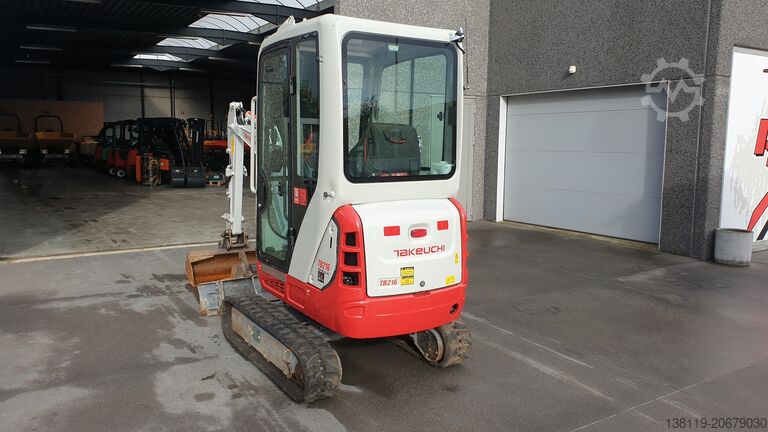 Minigraafmachine Takeuchi TB216