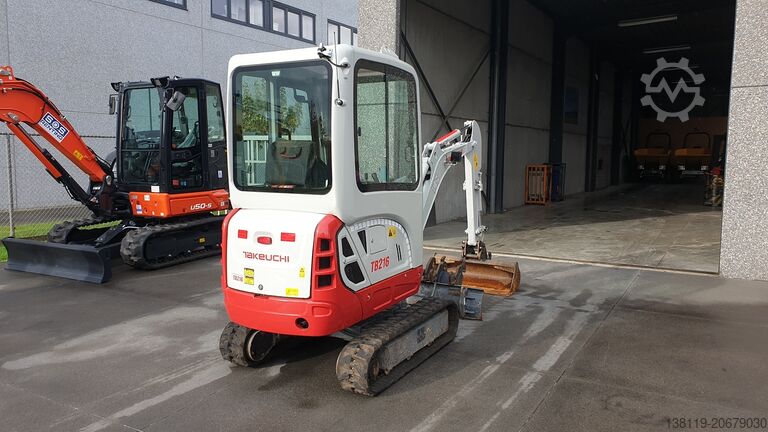 Minigraafmachine Takeuchi TB216