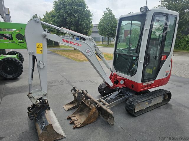 Minigraafmachine Takeuchi TB216