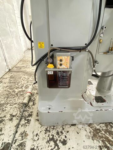 фрезова машина XYZ Machine Tools XYZ 1500 Turret Mill