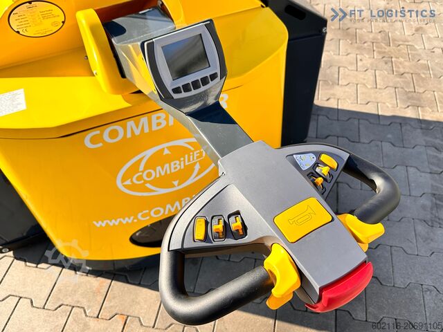 Empilhador de 4 vias Combilift WR / DUPLEX / 4.5M / 2017 / ONLY 30 H