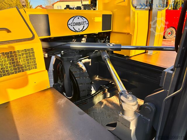 Empilhador de 4 vias Combilift C5000SL / 5T / DUPLEX 4000 MM / GAS