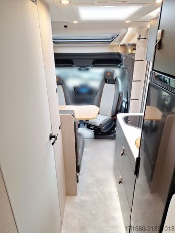 Caravana semiintegrada HYMER/ERIBA ML-T CrossTrail 580 wenig Kilometer